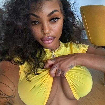 Aurora 💦👿 tweet media