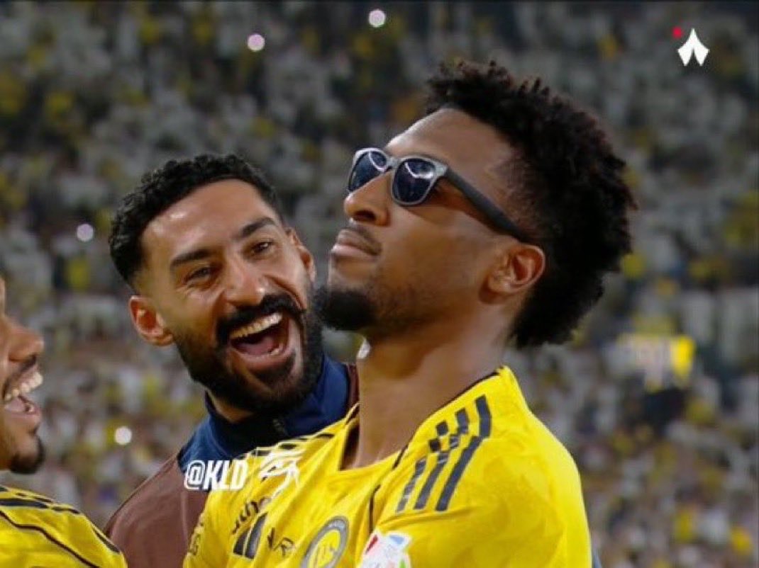 M7MD___1995's tweet photo. ❤️❤️❤️❤️❤️🔥#النصر_الأهلي https://t.co/h9kHQLuReo