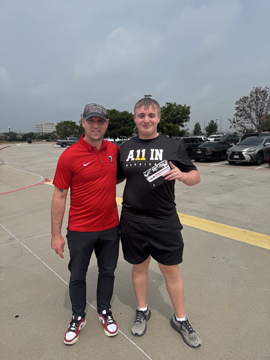 BasshamRhett's tweet photo. Had a great time meeting @CoachGibboney yesterday, thanks for taking the time to stop by! @FMHSRecruits @CoachJackson84 @TartanFB https://t.co/eV1H5I0yIM