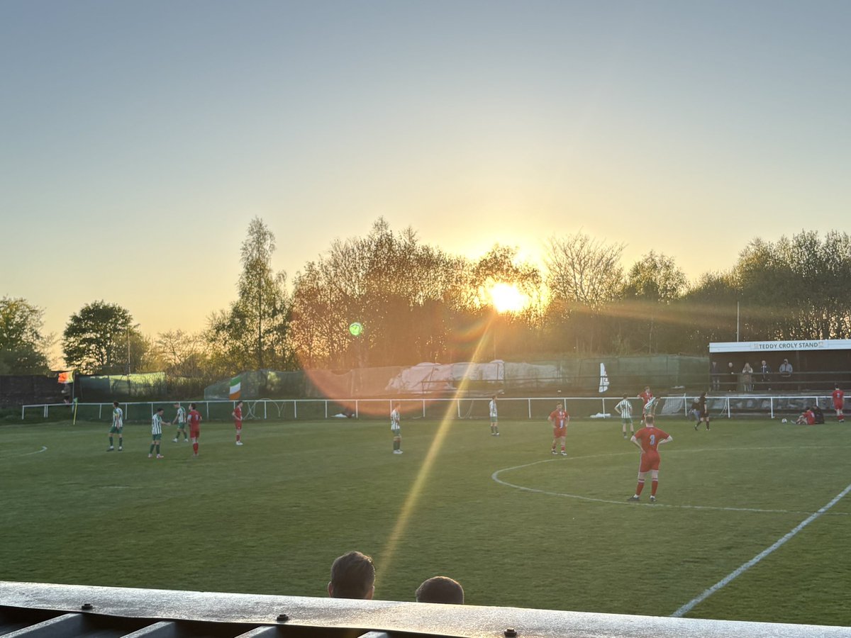 pmw1968's tweet photo. @StRochsJuniors 3-0 @gartcairnfc not often we win 3-0 and I am very underwhelmed. Deffo an end of season feel and despite sunshine it was a rather dull game tbh. A decent performance by Nathan who has come on leaps and bounds this season. Top female ref performance too. 👏👏⚽️🍭 https://t.co/Pi8cMpVW3R
