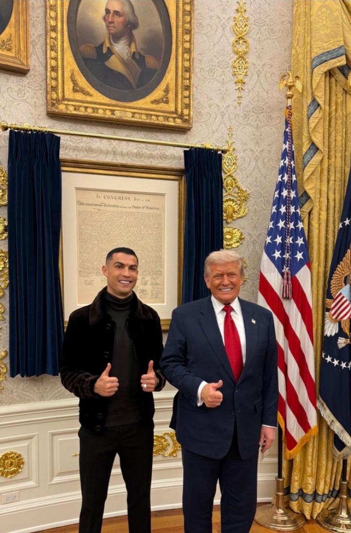 1st-svnXY+SUN tweet media