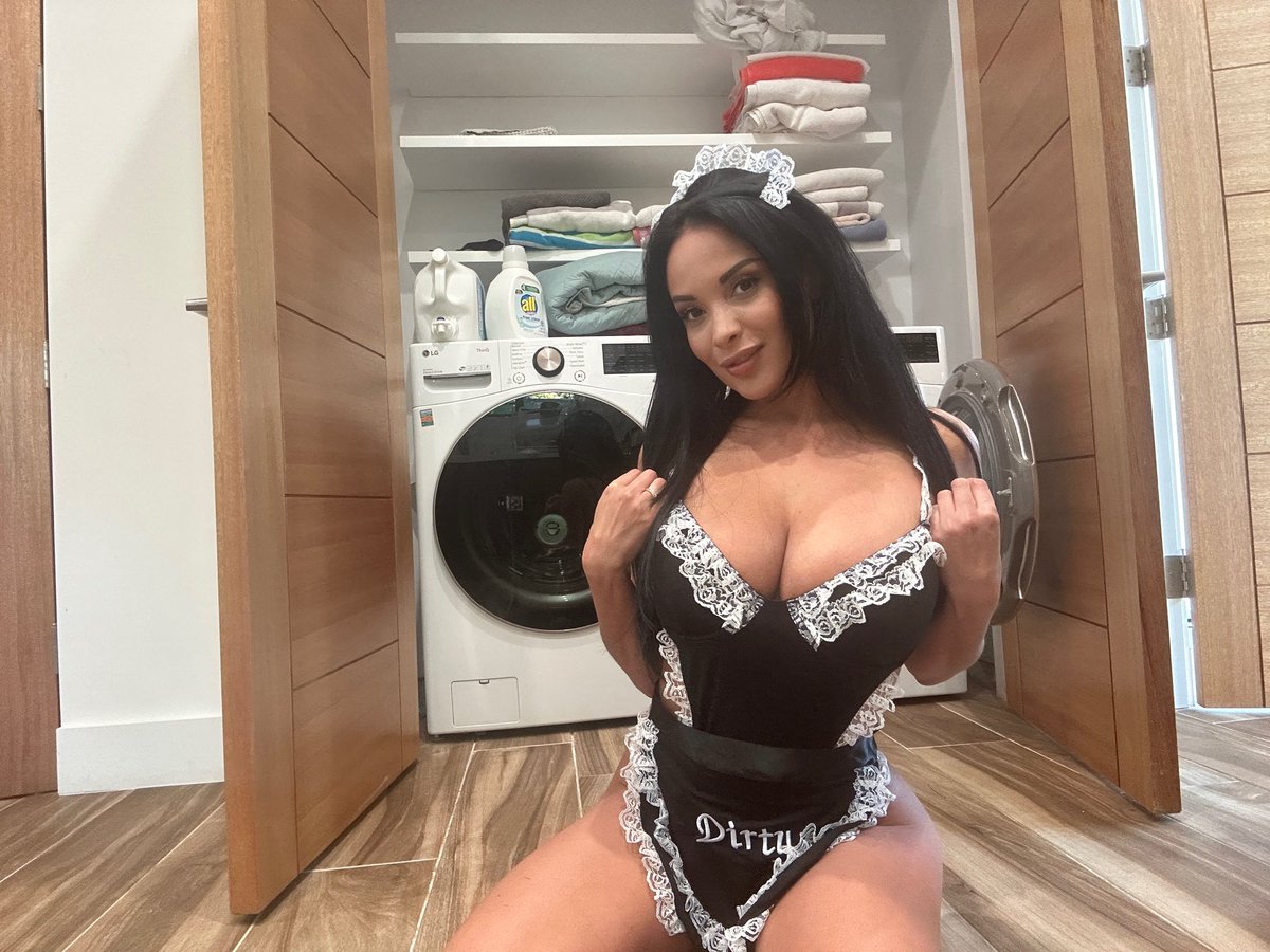 Anissa Kate tweet media