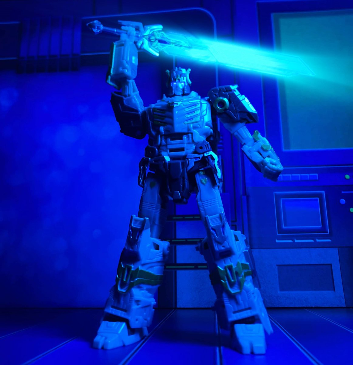 Prima and the starsaber 
#transformers