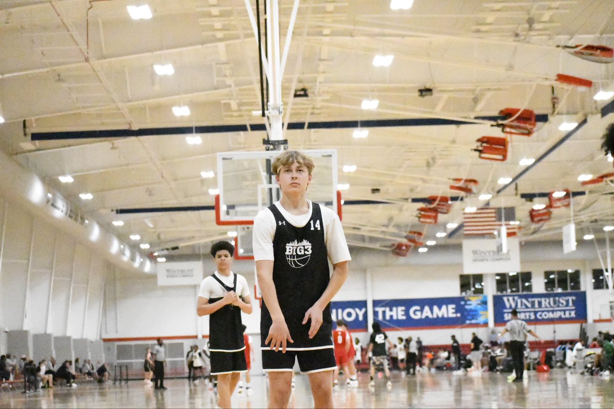 BIG3_Louie's tweet image. Family on 3 

#15UARISE #ClassOf2029 #BIG3