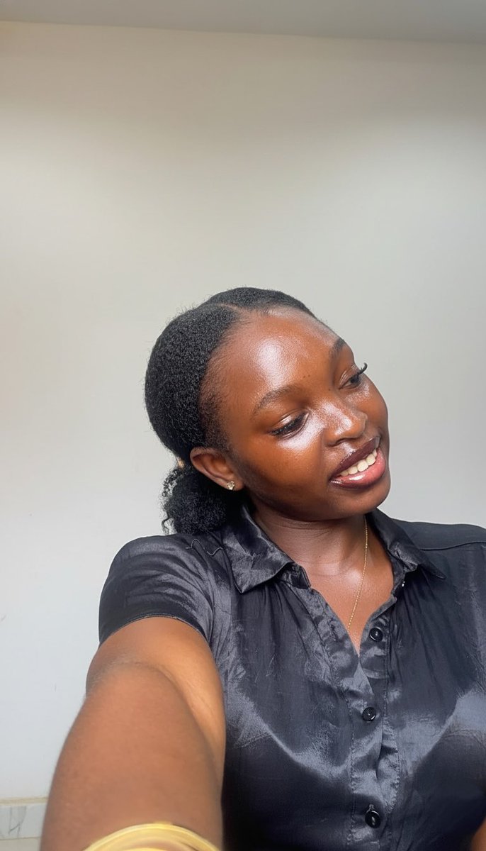 Minimalist_mibi's tweet image. Just me showing up on your feed today 😌✨Not trying to impress anyone, just sharing a piece of me as I move through my day with peace and confidence 🤍

#selflove #selfimprovement