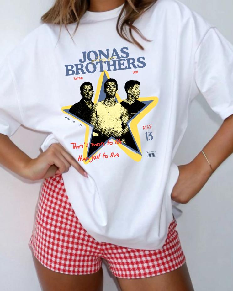 savemadebyfan's tweet photo. E vocês ja tem camiseta pro show dos Jonas Brothers?
Pq além das peças antigas, trouxemos mais duas opções!!!
Com valor promocional e entrega nas linhas verde e azul do metrô (dias 11 e 12)
https://t.co/wMBnN06hKZ https://t.co/06afqJfQwP