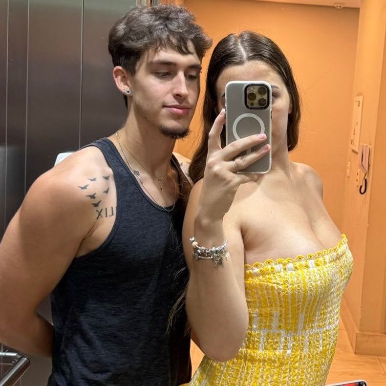 UpdateCharts tweet media