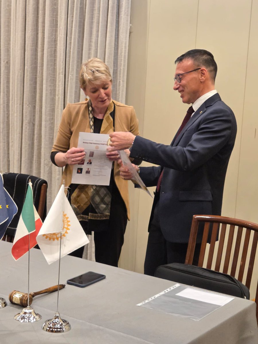 RotaryGemonaFC's tweet image. La dott.ssa Mansutti,ospite del Club il 28 aprile 2026,ha ringraziato il RC GemonaFC per il supporto alle famiglie dal 2021,sottolineando che i fondi non sono donazioni ma strumenti per rafforzare un welfare condiviso con effetto moltiplicatore sul territorio
 #RCGemonaFC #Rotary