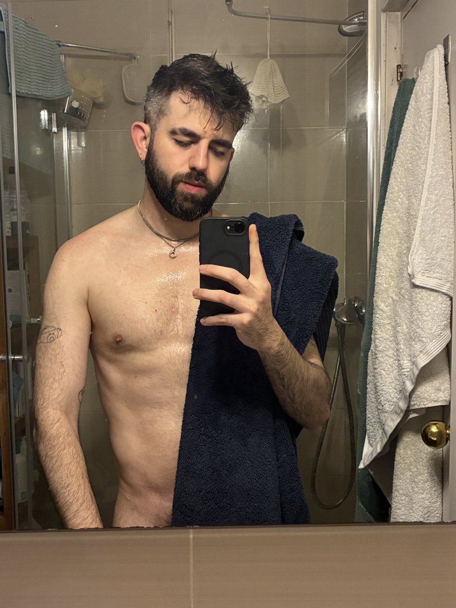 Adonáis tweet media