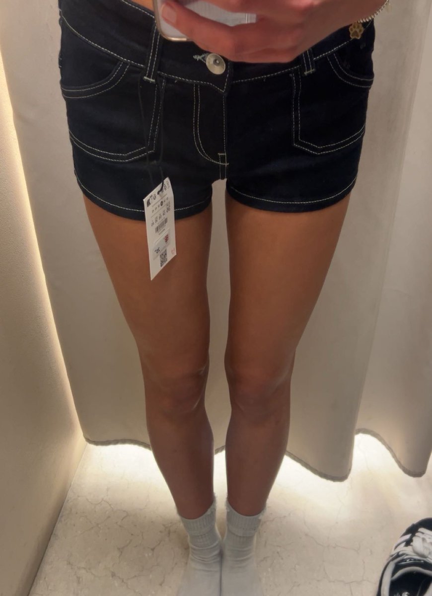 elle 𓇢𓆸 tweet media