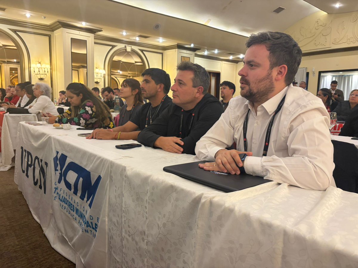 ctmOficial's tweet photo. LA CTM EN LA #SUBRAC DE LA @PSIglobalunion EN PARAGUAY

Se debatió la actualidad de los Servicios Públicos ante el avance de los gobiernos de ultraderecha en el recorte de Derechos Laborales.

@herdoval fue ratificado como representante político del Conosur en Comité Mundial ISP. https://t.co/2xrj3A16zF