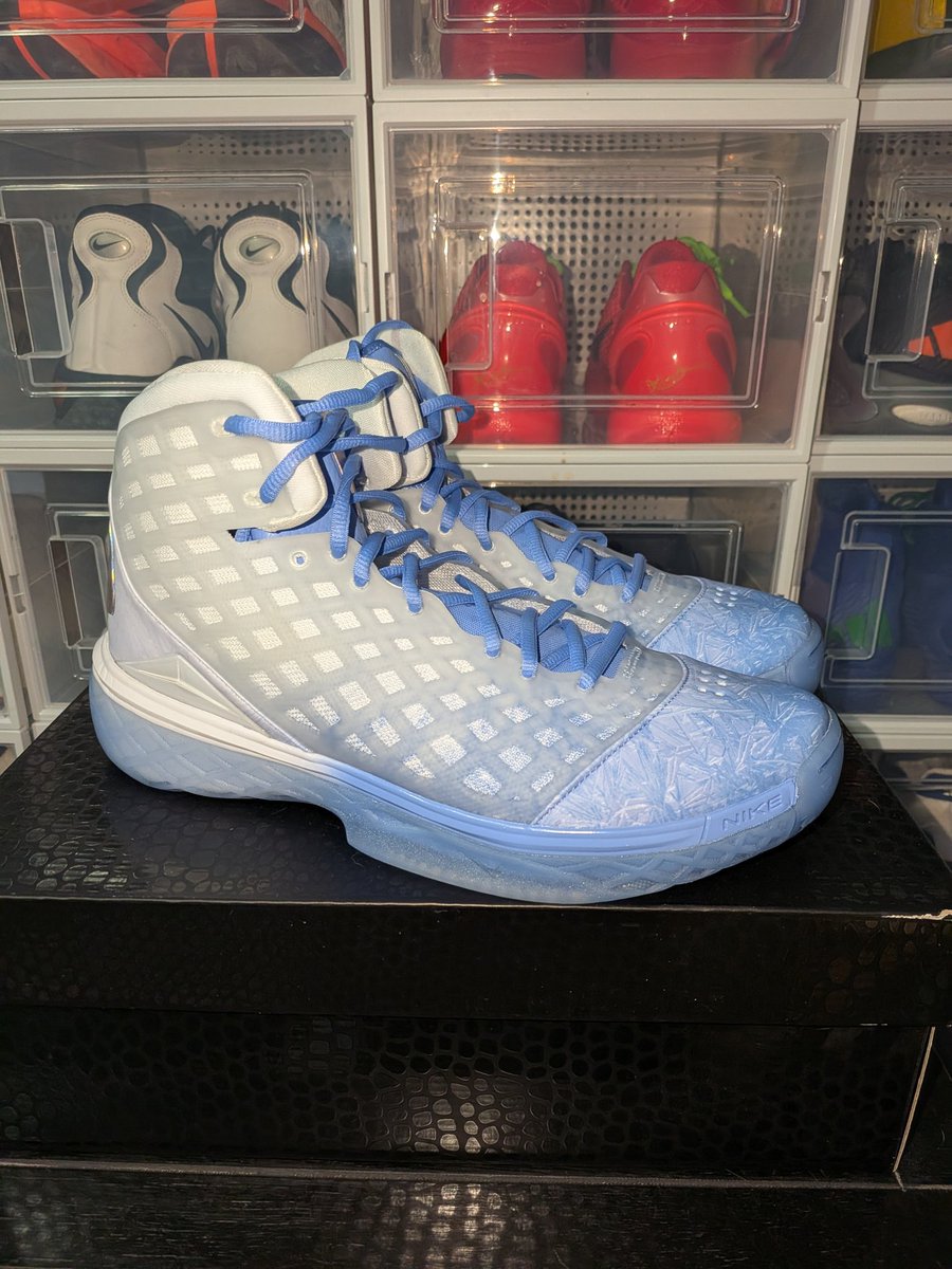 the15six's tweet image. Newest addition to the collection: the Nike Kobe 3 Protro "Christmas." I love them so much for ball, I'm getting every colorway.
#sneakers #sneakerhead #sneakerlife #kobe3protro #basketball