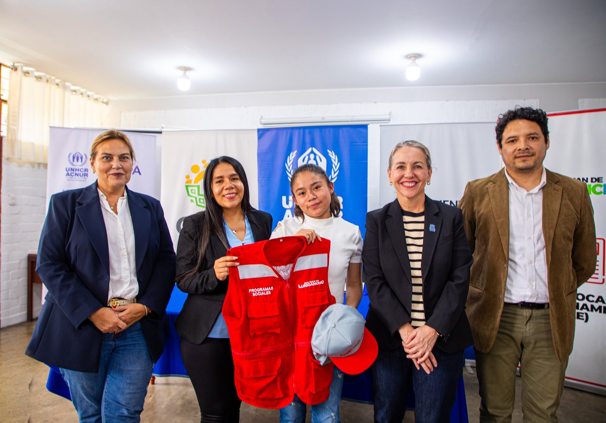 ACNURPeru's tweet photo. Hoy dimos un gran paso en San Juan de Lurigancho💙

Iniciamos el empadronamiento para que 8.400 hogares peruanos y refugiados puedan acceder a oportunidades y programas de protección social.

Una iniciativa de la Municipalidad, apoyada por ACNUR, KOICA🇰🇷 , OFIS y @encuentros_sjm. https://t.co/GYPw1PKKfm
