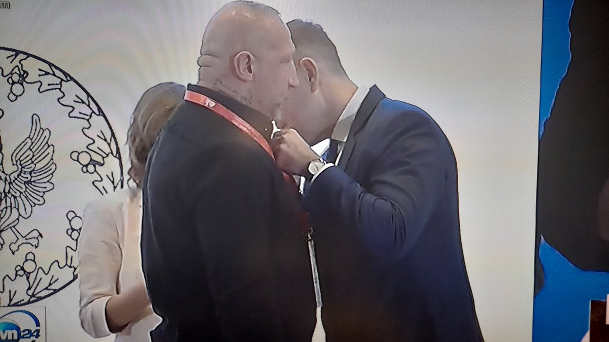 Artur-Gdzie kończy się człowiek a zaczyna bestia . tweet media