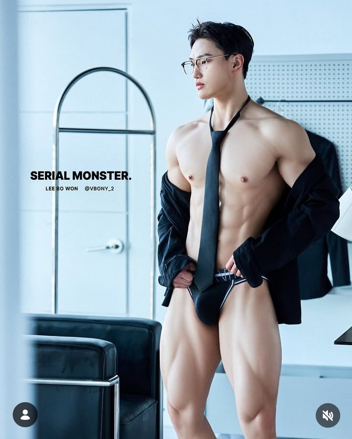 HOTHUNK_GROUP's tweet image. 🇰🇷 Super Hot Korean Hunk
 - @vbony_2 by @serialmonster.kr
 
#fitnessmode #model #fitness #hothunk #hothunkasia abs model muscle sexy sexyboy sexybody sixpack abs body hotbody sport selfies