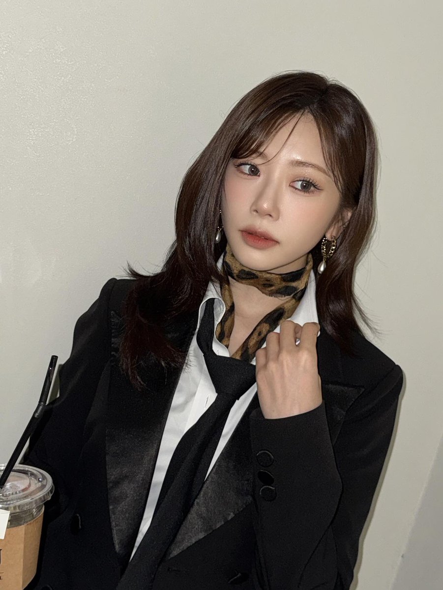 지유야 오늘도 행복한 하루! ٩(๑> ₃ < )۶♥