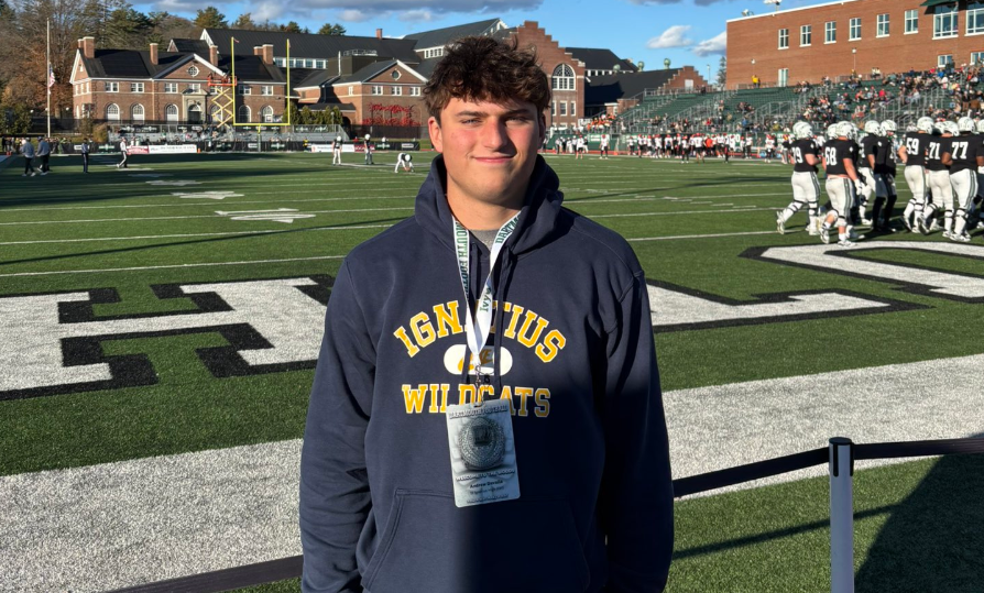 AllenTrieu's tweet photo. Cincinnati, Virginia Tech, Wake Forest all offered Cleveland St. Ignatius 2027 OT Andrew Davalla this week.

He's working on his official visit schedule.

https://t.co/zAp82dXF8Y https://t.co/FOYXjPMCuQ