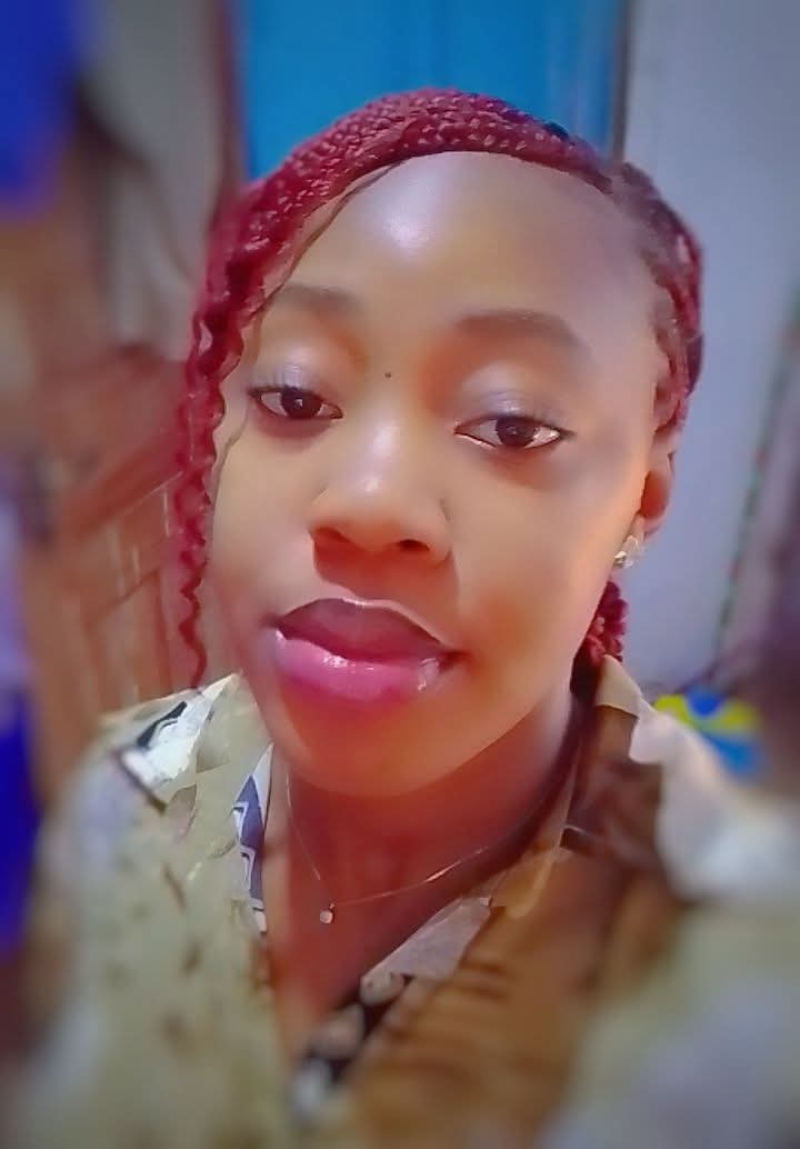 Evolve With Esther 🤍 tweet media