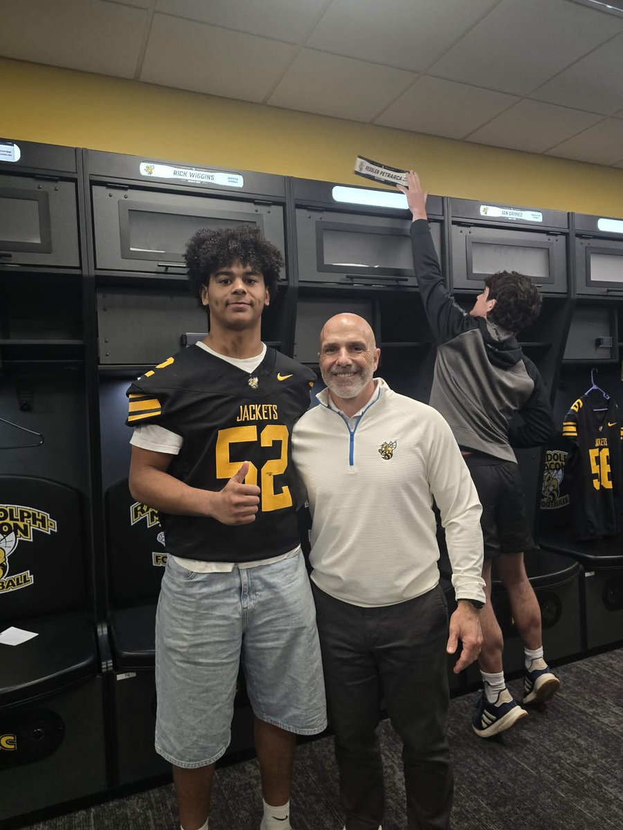 LSMannyMoats's tweet photo. Thanks for having me @Coach_NJackson and the rest of the R-MC staff. I really enjoyed learning about the school and culture at Randolph Macon! @carljfred @CoachLovelaceJ @ecgathletics https://t.co/f9do85R2xB