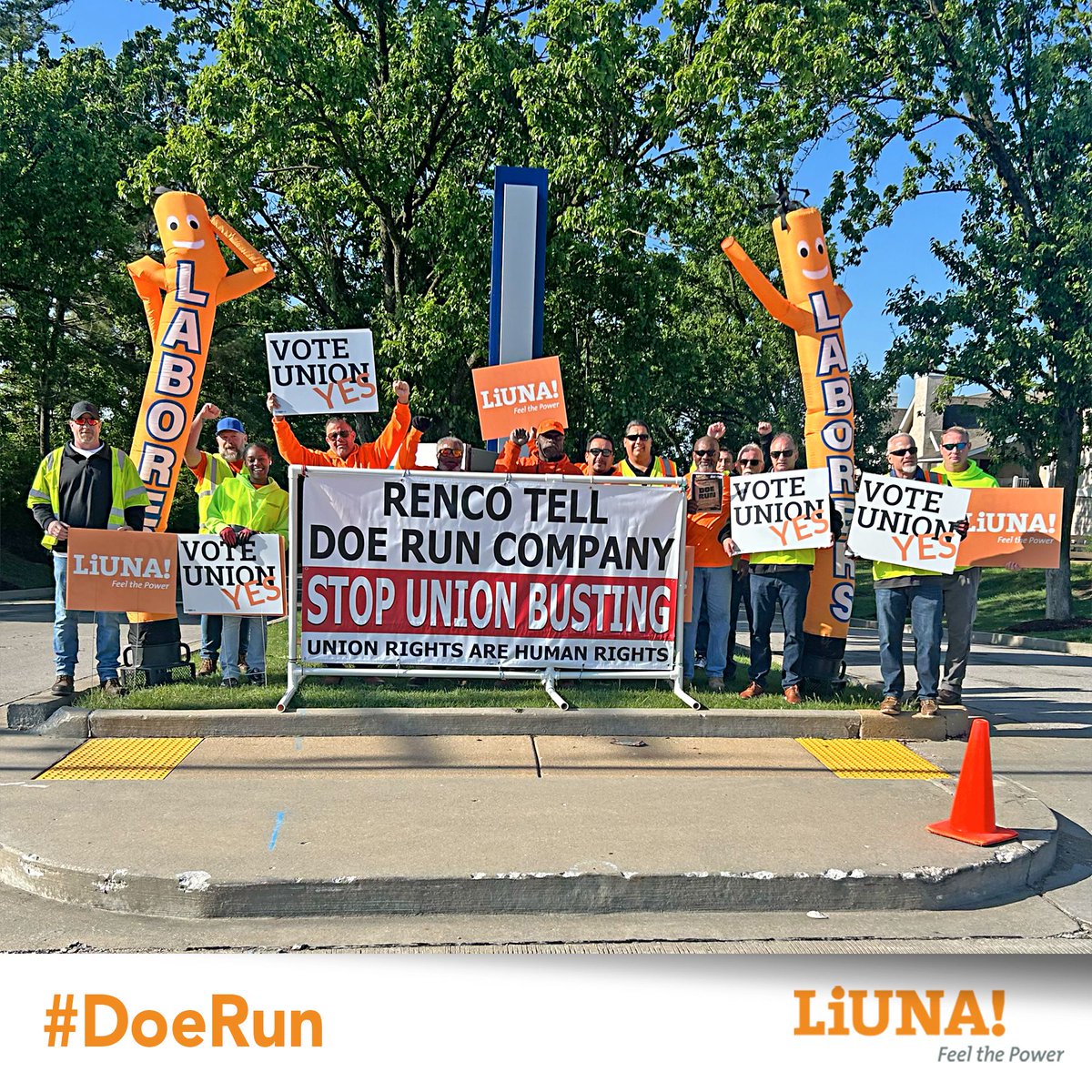 LIUNAmidwest's tweet image. We are out here again in #Viburnum, St. Louis &amp;amp; New York City to remind folks that the workers at #DoeRun have the right to #organize &amp;amp; collectively bargain for #FairWages, benefits &amp;amp; better working conditions.

#UnionYes #UnionStrong #LIUNA #FeelThePower #Local829 #MoKanLaborers