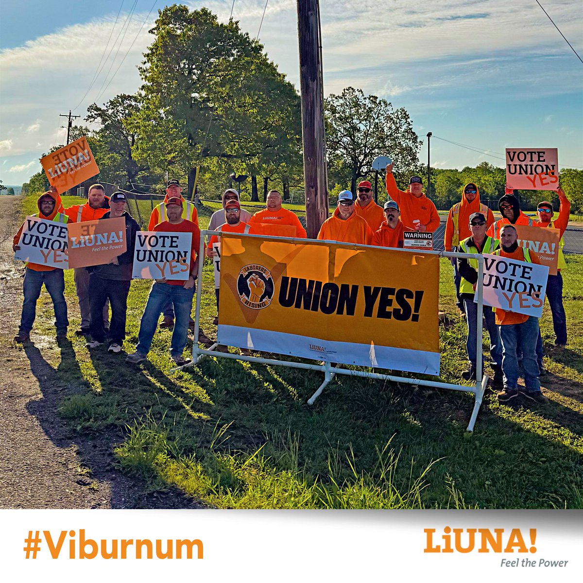 LIUNAmidwest's tweet image. We are out here again in #Viburnum, St. Louis &amp;amp; New York City to remind folks that the workers at #DoeRun have the right to #organize &amp;amp; collectively bargain for #FairWages, benefits &amp;amp; better working conditions.

#UnionYes #UnionStrong #LIUNA #FeelThePower #Local829 #MoKanLaborers