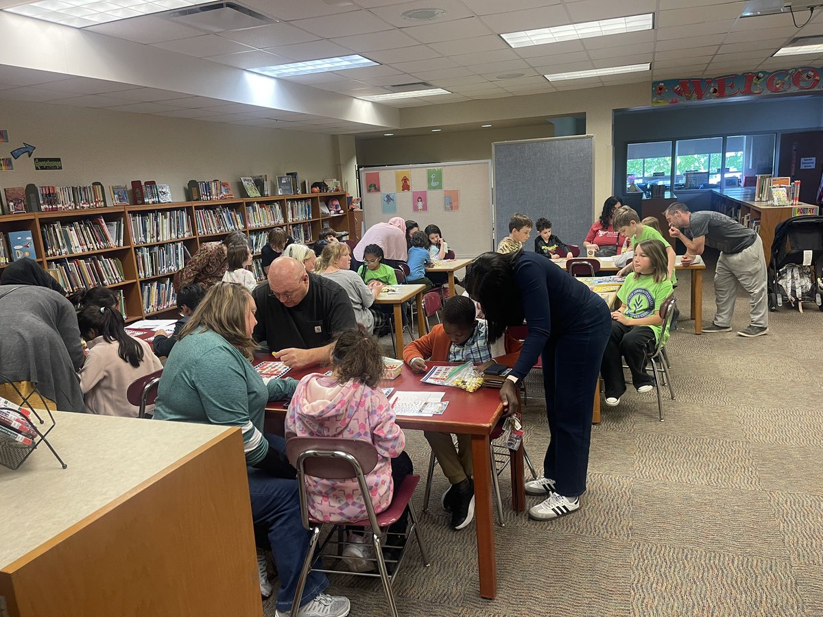 NorthView_MCS's tweet image. Math + Literacy Night = a whole vibe ✨📚➕  
Our students rocked number talks 🧠💬, graphed with trail mix (yes, it was delicious data 😄🍫📊), and had a blast playing Book Bingo 🎉📖  

Learning, laughter, and a lot of proud moments ❤️ #FamilyNight #LearningIsFun