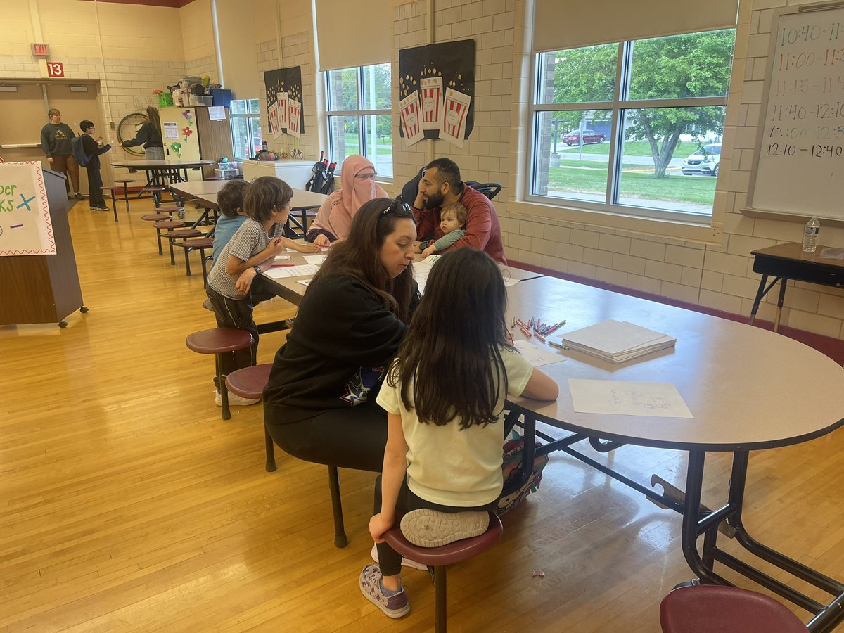 NorthView_MCS's tweet image. Math + Literacy Night = a whole vibe ✨📚➕  
Our students rocked number talks 🧠💬, graphed with trail mix (yes, it was delicious data 😄🍫📊), and had a blast playing Book Bingo 🎉📖  

Learning, laughter, and a lot of proud moments ❤️ #FamilyNight #LearningIsFun