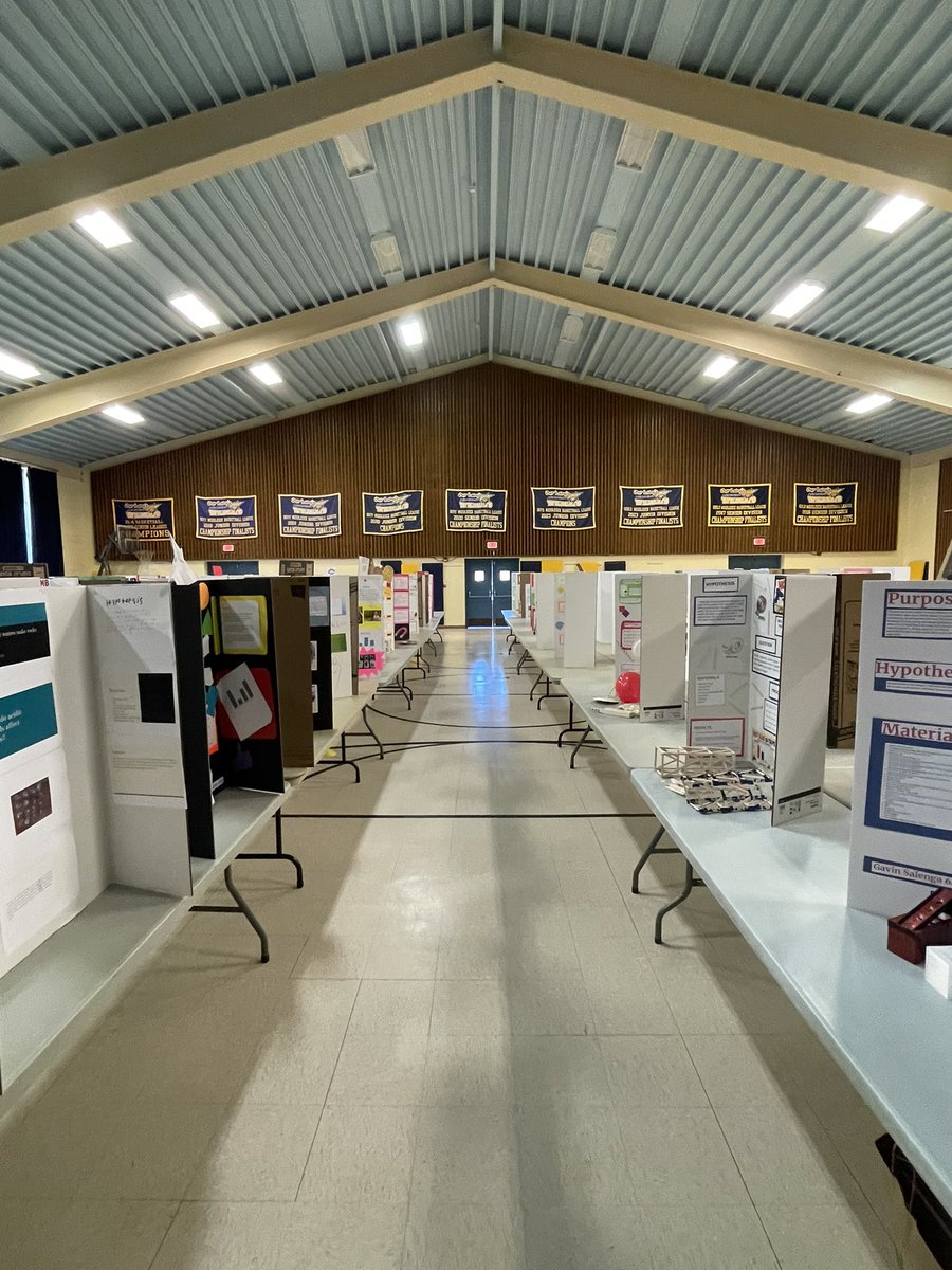 olawaltham's tweet photo. Students did an AMAZING job on their Science Fair projects!! We’re so proud of their hard work &amp; new discoveries!! 🧬🔬🧪 https://t.co/M2PSVV5mja