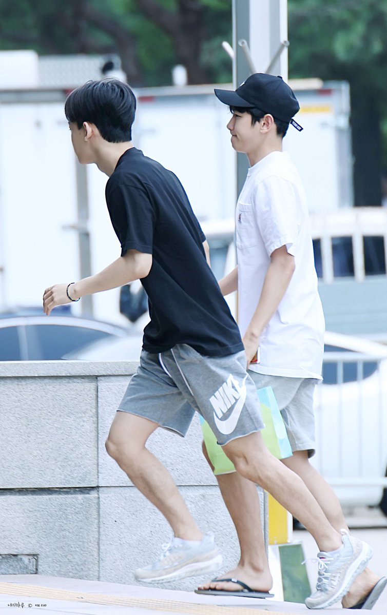 love__yaexo's tweet photo. 호다닥 )))

                                   흐움..,, https://t.co/5GREG21WMO