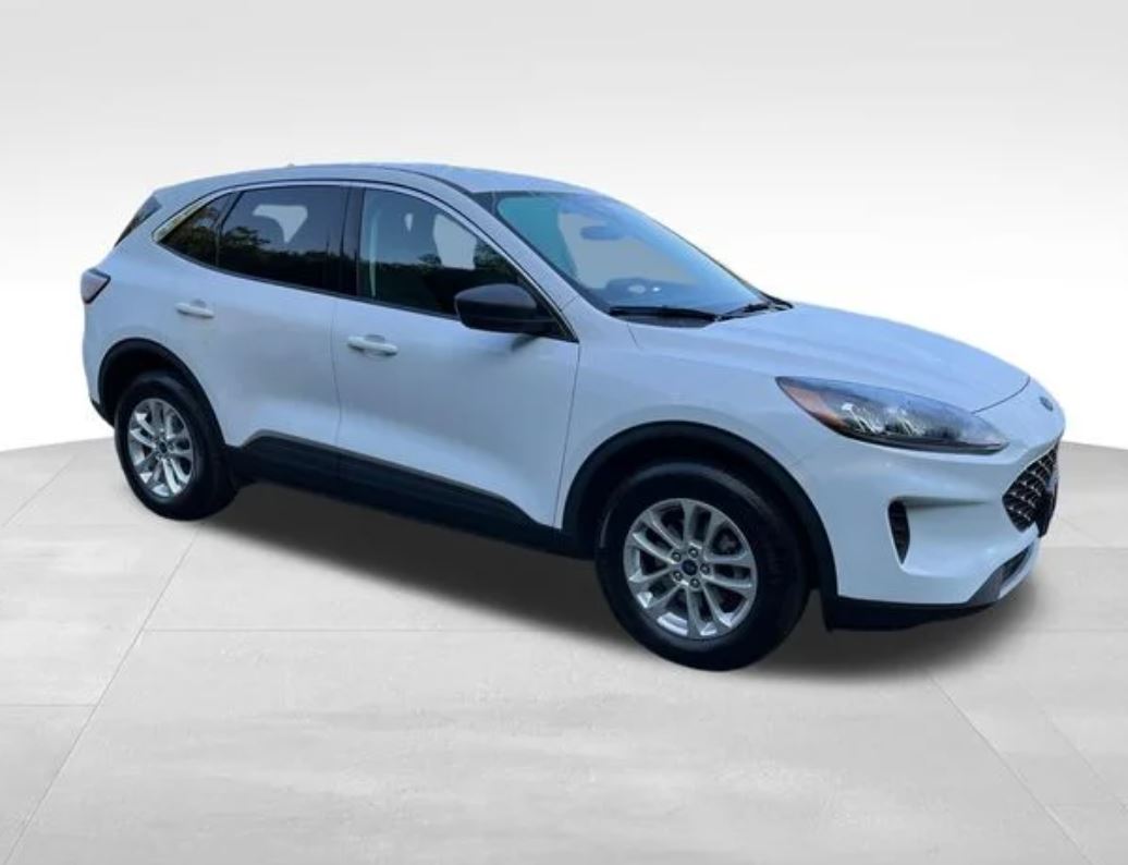 lombardford's tweet image. Your Great Escape 🚗✨

2022 Ford Escape SE—11K miles, EcoBoost engine, great MPG, Gold Certified with warranty.

More here: lombardford.com/used-Barkhamst…

Clean. Efficient. Ready to go 🔑 #FordEscape #BuiltFordTough #SUVLife #EcoBoost