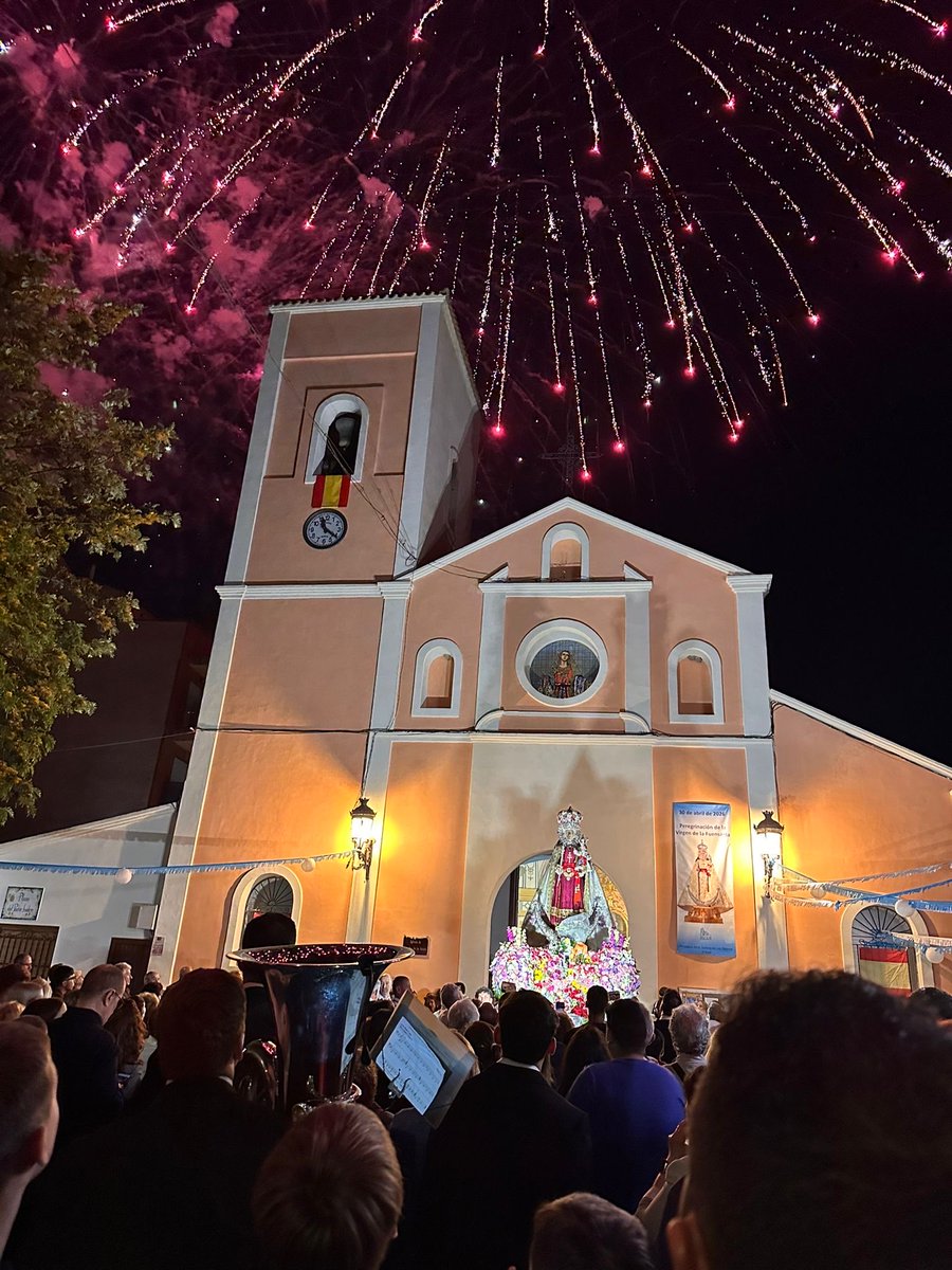 CarmenFructuos4's tweet photo. El Raal se llena de emoción, fervor y devoción al recibir a nuestra patrona, la Virgen de la Fuensanta. 

Un pueblo unido por su fe, sus tradiciones y el orgullo de su gente. https://t.co/NEVWaMd1R3