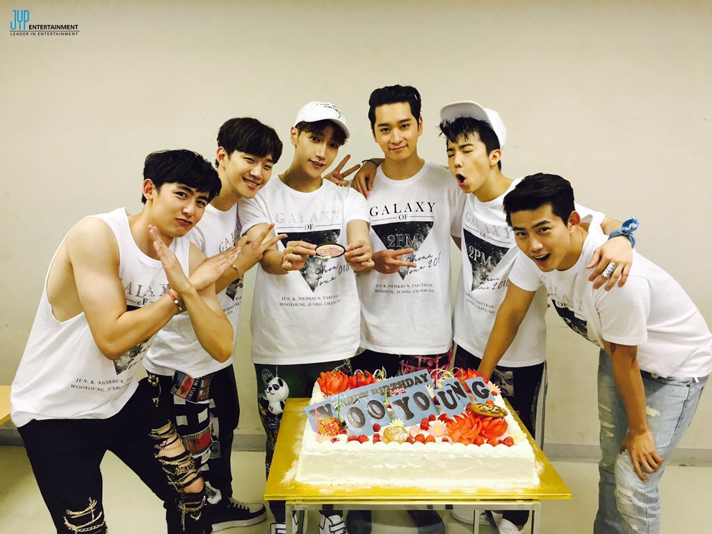 2PM祭🤡✨

2026.04.30は
東京ドーム5月9日公演までD-09
日本デビュー15周年5月18日までD-18
(公演日やその日がD-0 ＝ D-dayとして計算しています)

今日はウヨンさん誕生日🎂
37歳チュカヘ💙
<a href="/follow_2PM/">2PM</a> <a href="/follow_2PMJP/">2PM Japan Official</a>

#2PM #2PM_THE_RETURN
#THE_RETURN_TokyoDome
🐼🐨😼🐤🐧🍌🧸