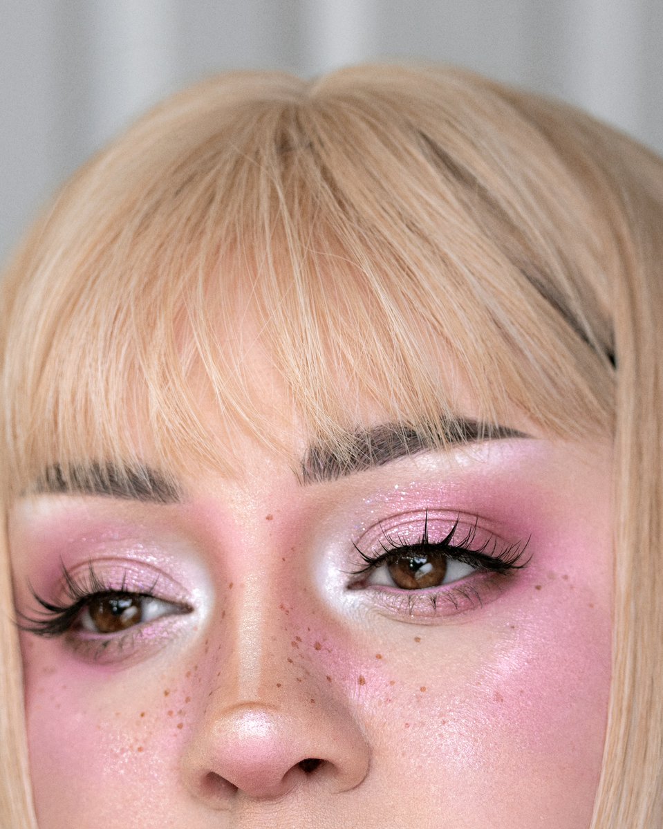 shopamorususa's tweet image. Glimpses of pink 🌸

Give your look a quick and subtle hint of color with our Creamy Gel Liners! Their long-lasting and waterproof formula will make sure to stay with you all day without smudging

@fuentes_legna used shade Babe ✨ Shop at amorususa.com

#amorus #repost