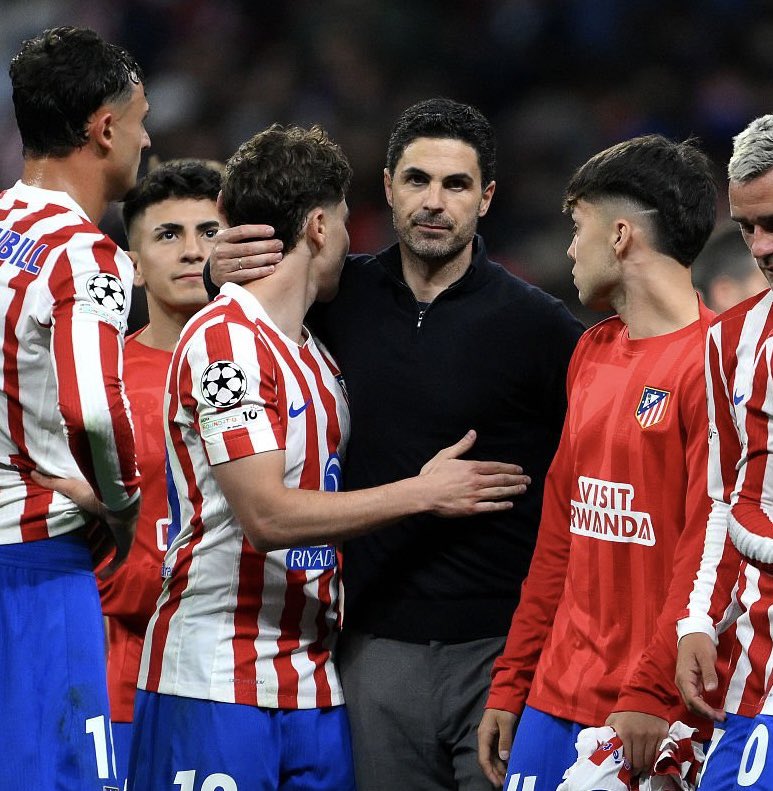 La Armería tweet media