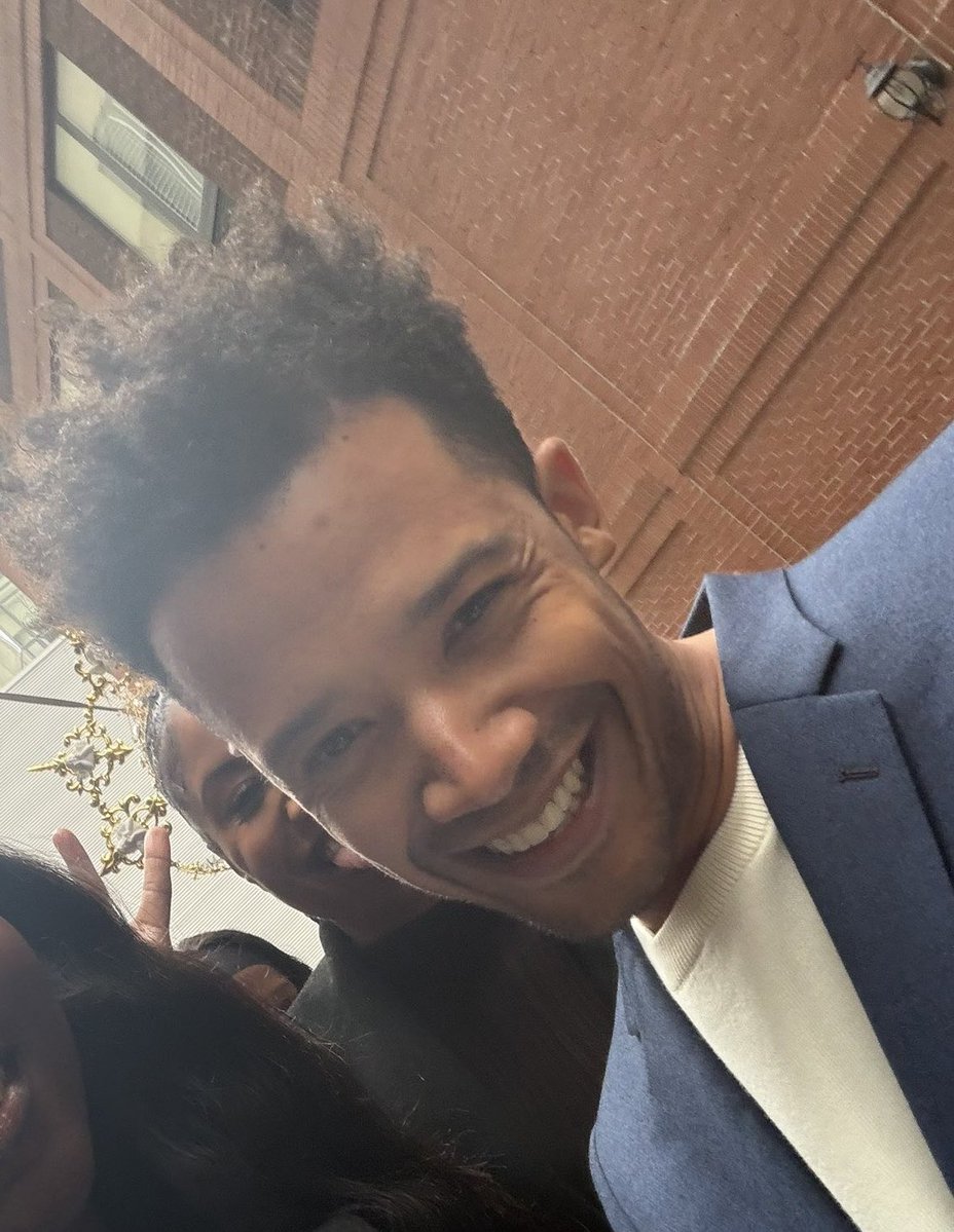 lovebotjacob's tweet image. my favorite smile in the whole wide world🌷
