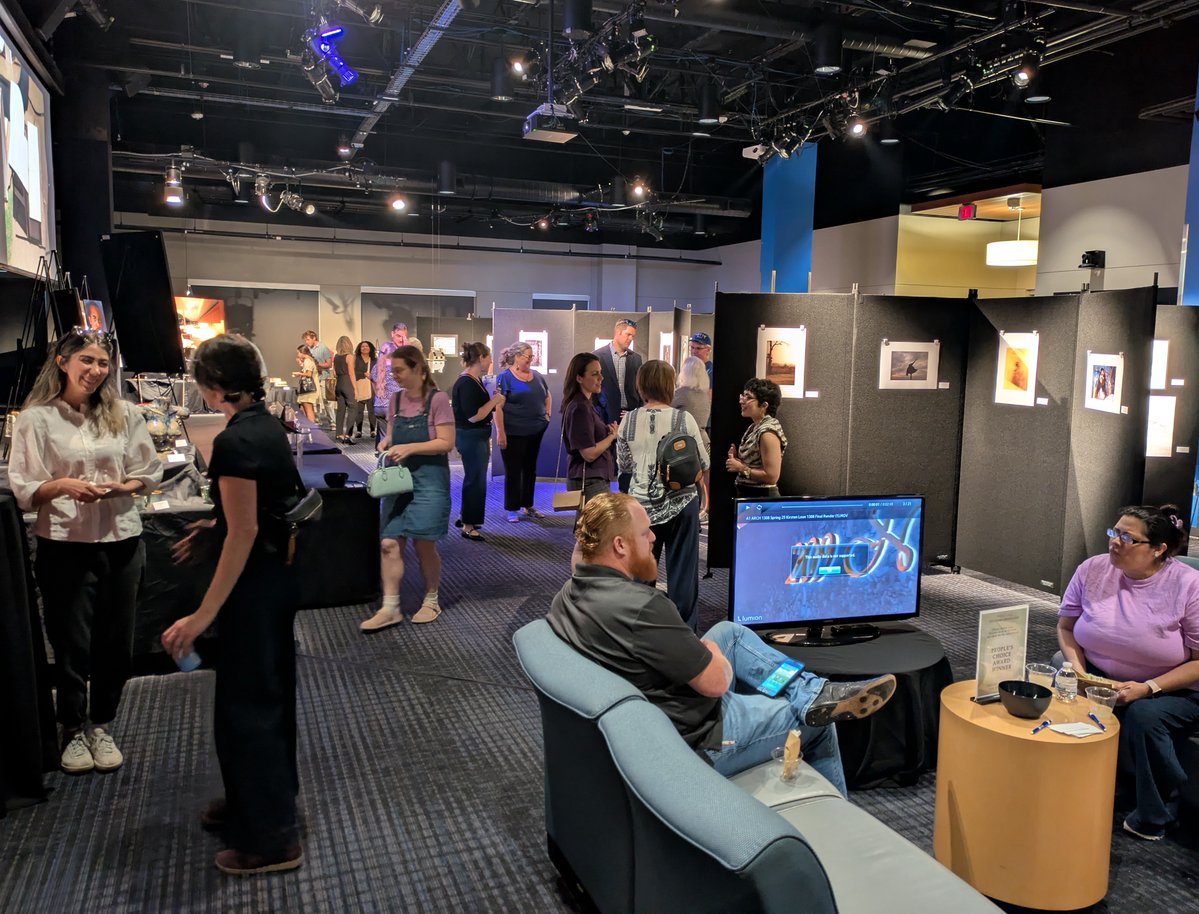 BlinnArch's tweet image. An unforgettable opening night!

Thank you to everyone who joined us for a night of art and inspiration! Don’t miss your chance to explore these incredible works—open until Wednesday, May 6th at 5:00. 🎨✨

#ArtExhibition #CreativeJourney #ThankYou