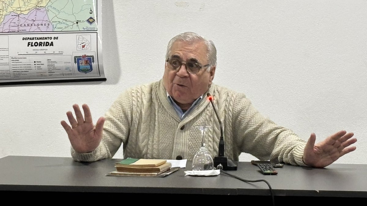 FloridaIDF's tweet photo. Se desarrolla la charla “Orígenes de la Villa de la Florida”, a cargo del Prof. Alberto Cruz, en el Museo Histórico de Florida.
Vecinos acompañan esta instancia de encuentro, donde se abordan los orígenes, la fundación y la evolución histórica de nuestra ciudad. https://t.co/apUsXpljjP