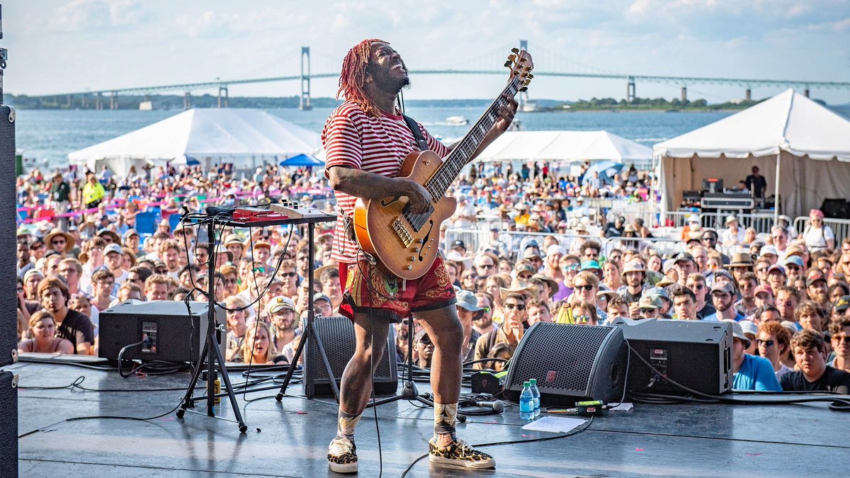 JazzMansion's tweet photo. O Newport Jazz Festival lançou o lineup de 2026 e parece que alguém de lá ouviu as críticas 🧵 https://t.co/w8zNhzHw1s