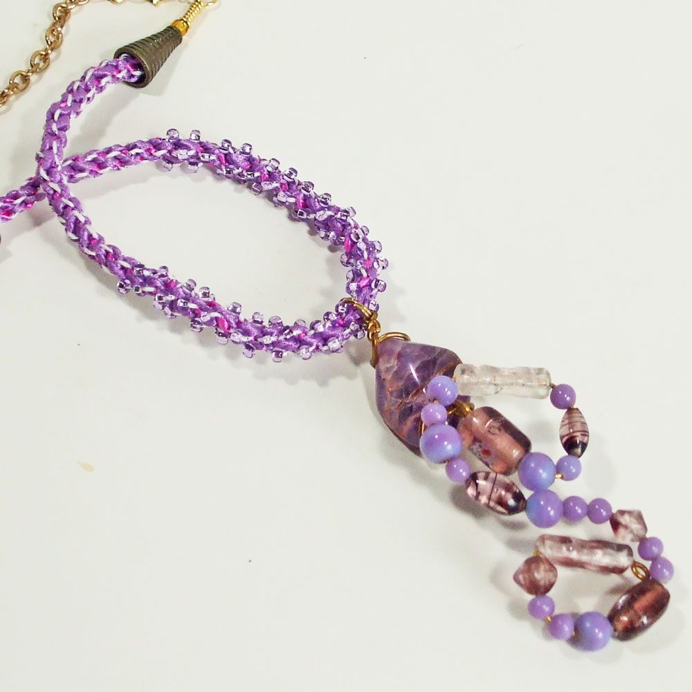 SandeeJene's tweet image. JBSG Kumihimo Braid Beaded Dangle Pendant Necklace. Size: 17 inch lengh. Weight: 1.25 oz. $62.95 Buy Quirky: etsy.me/3JmwUrV  #JBSG #Kumihimo #Braid #BeadedDangle #PendantNecklace #HandmadeJewelry #UniqueDesign #EtsySeller