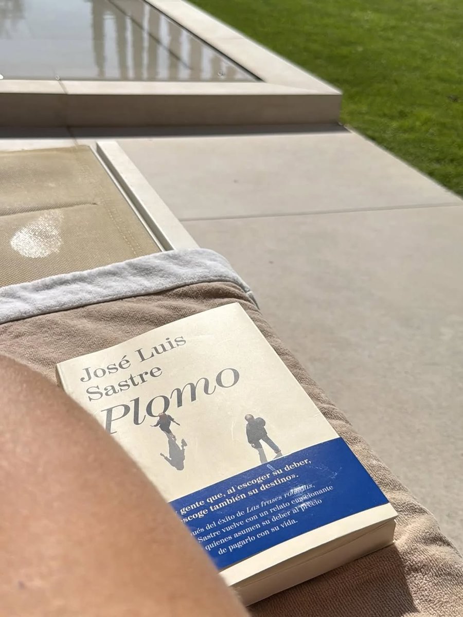 alboran_uruguay's tweet image. #Repost @pabloalboran 
——
Termina una semana llena de contrastes y arranca una nueva llena de estudio, trabajo y emociones 🤪🤪🤪🤪
Arrancamos la gira en España!!! 

02 DE MAYO BILBAO
08 DE MAYO BARCELONA
21 DE MAYO MADRID
22 DE MAYO MADRID 
30 DE MAYO VALENCIA
1