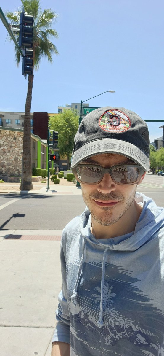 kbar_'s tweet photo. @KiDCuDi I AM HAPPY TO BE ALIVE. LOVE YOU SO MUCH 🫶💚

You did change the industry, you're a phenomenally beautiful person. Mahalo!

 I'll get you this hat one way or another! Shaker &amp; Maybfield + Hawaii (I was at HPU 05-09) when you recorded MOTM 🫠🏝️

Cleveland Status #Cudi https://t.co/tX9H5nIaLP