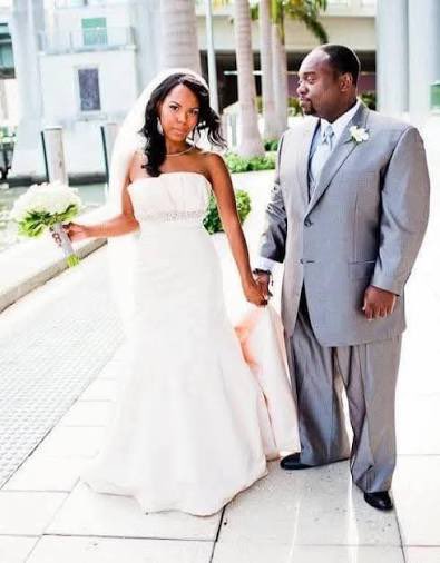 The nerve of Kelli to talk about Dennis’s looks when her baby bop looking ass chose to walk down the aisle and say I do to Uncle Curtis from House of Payne. #RHOA
