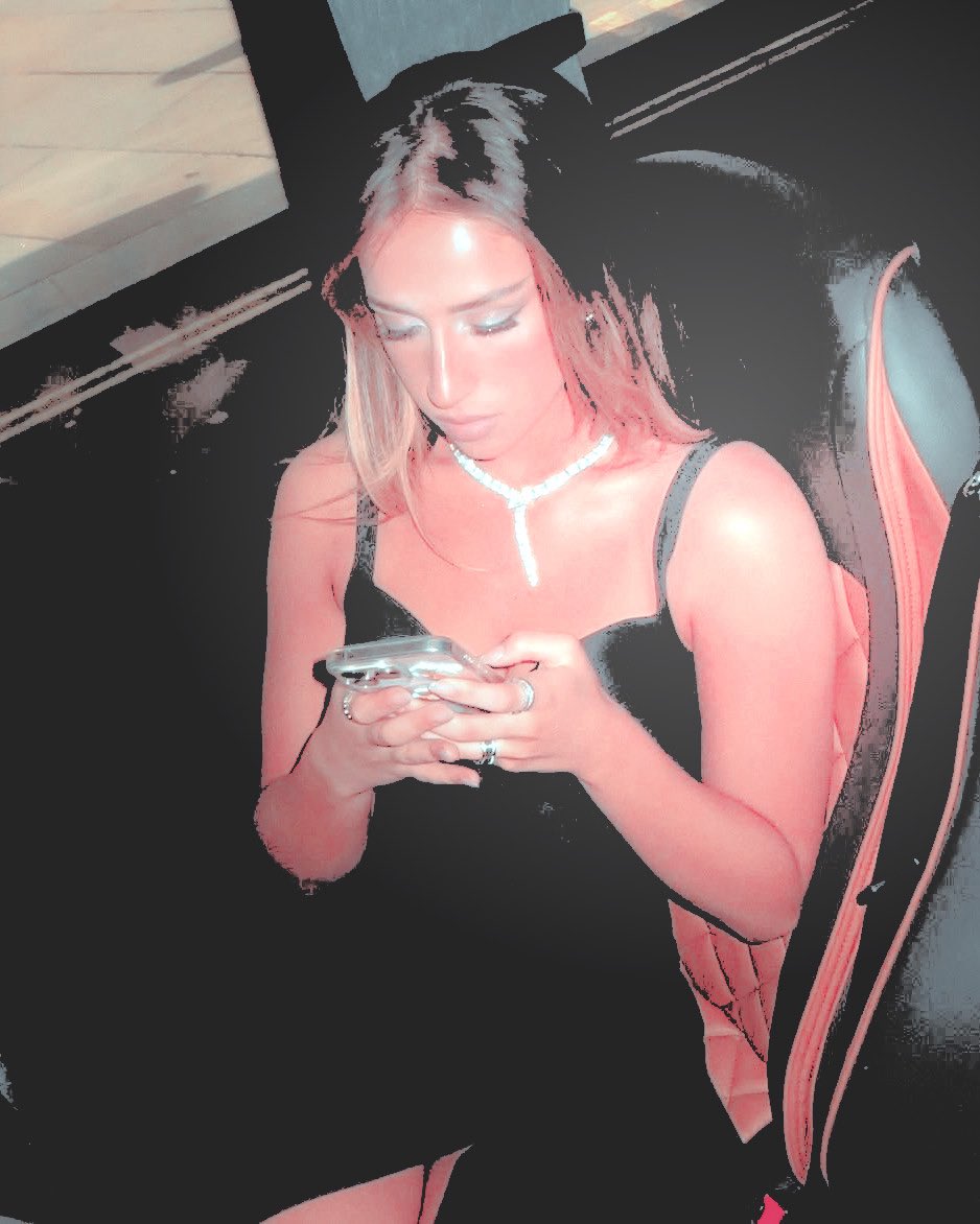 ᅠ ᅠ ᅠ ᅠ ᅠᅠ ﹔ 𝒓͟𝐨𝐬𝐚𝐥𝐢𝐞 .ᐟ | new 📌 tweet media