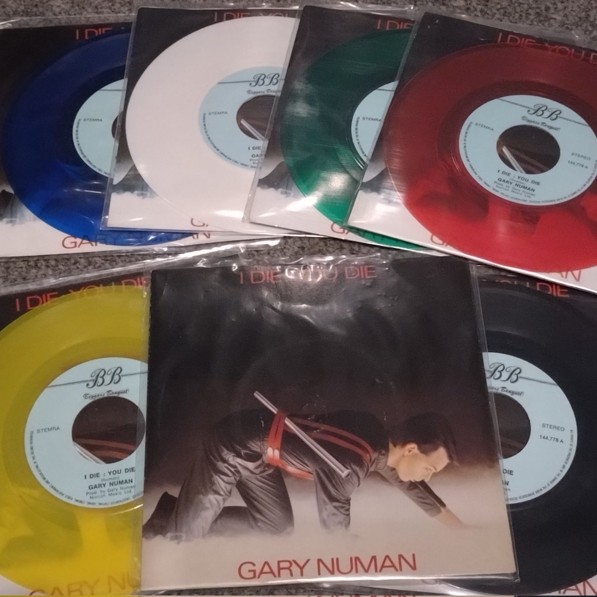 TrouvePhilip's tweet image. @numanofficial I Die:You Die . Just need the orange vinyl 😞 #GaryNuman #vinyl #collection #pop #singles #wax #newwave #postpunk #synth