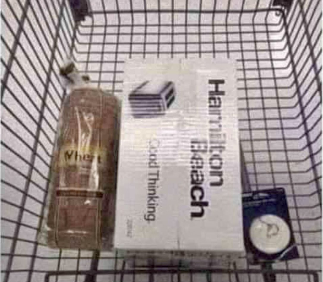 LloydLegalist's tweet image. I didn't actually need bread, but the only other items in my cart were a toaster and bath plug.
I didn't want the cashier to worry.