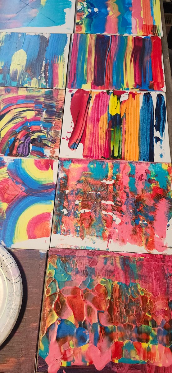 ArtsyYou's tweet photo. Art teacher life and my students are even more lethal https://t.co/x7eO52omU3