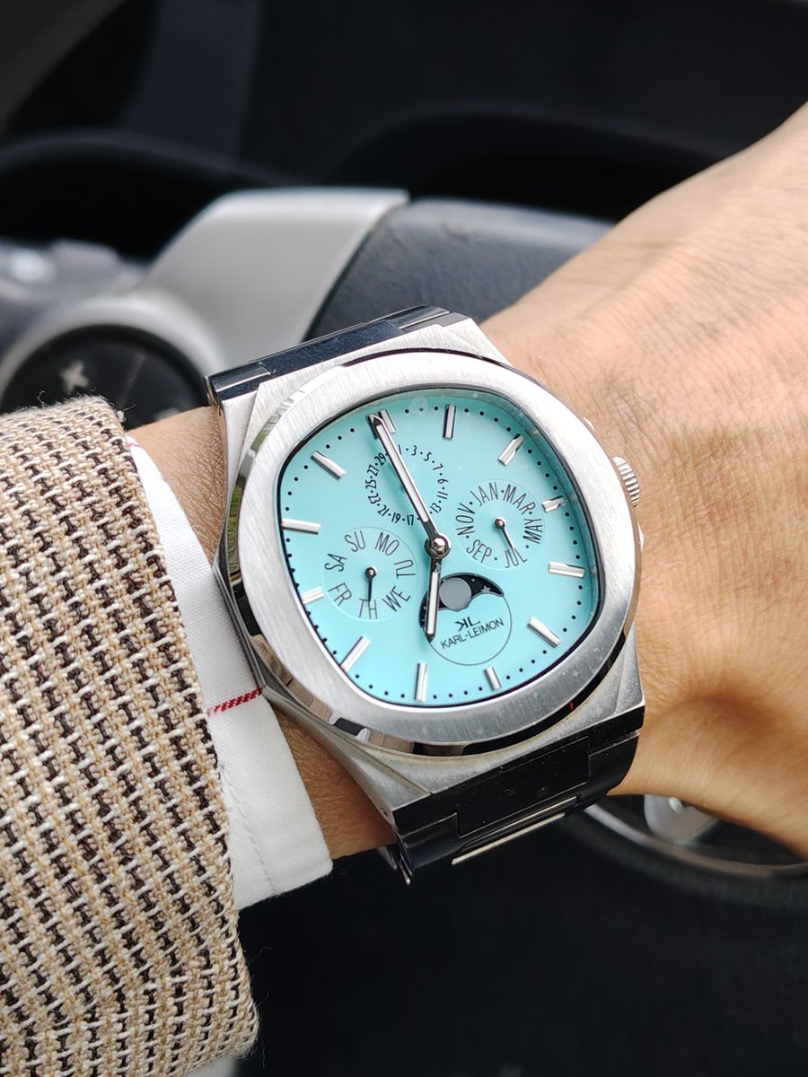 ヒロシン tweet media