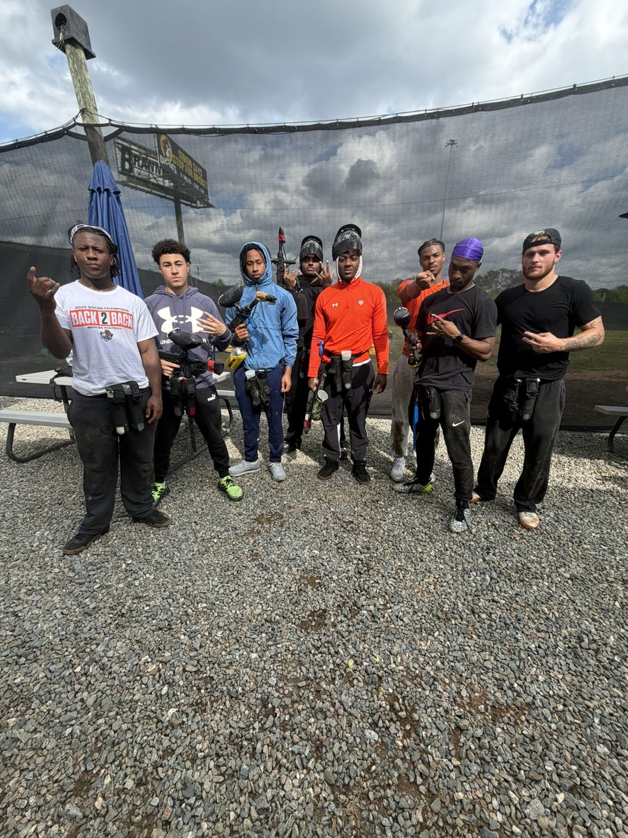 derwinnn2's tweet image. #ATTACK #BROTHERHOOD 🐻