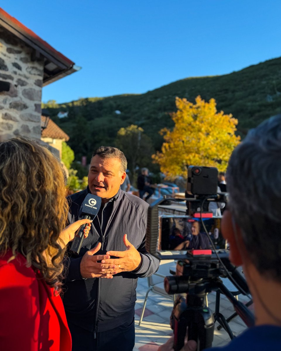 Junto al intendente Pablo Alicio estuvimos en Casa Toledo, La Cumbre, participando de la presentación de Destino Bodas 💍, donde la localidad se posiciona como destino para bodas boutique, ampliando la oferta turística en Punilla y sumando propuestas vinculadas al turismo de