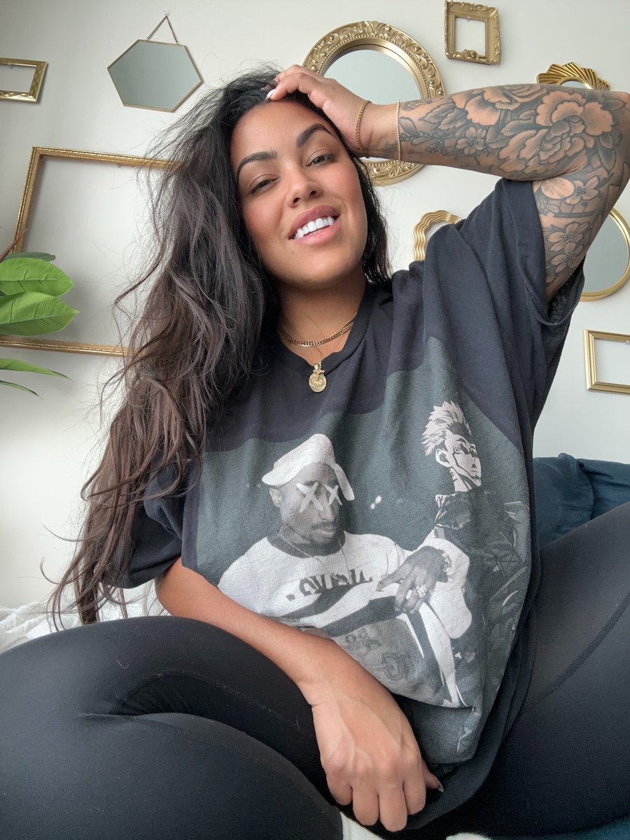GoddessCynn tweet media